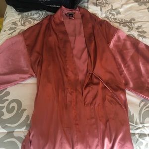 VS silk robe